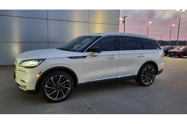 $38945 : Lincoln Aviator 2021 AWD Res image 1