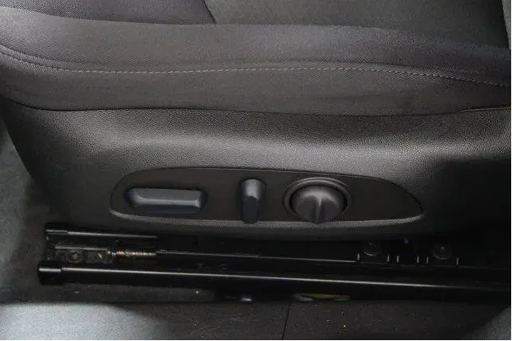 $21988 : Chevrolet Malibu 2024 LT 4dr image 7