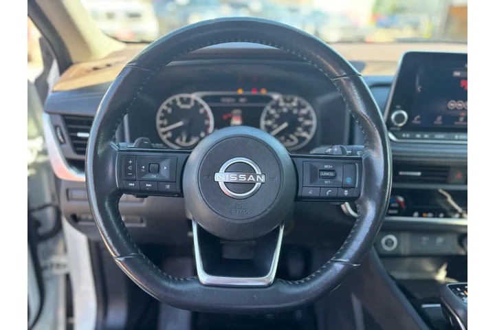 2023 Rogue SUV image 10