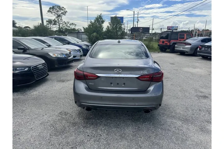 $11897 : 2018 Q50 2.0T Luxe image 6