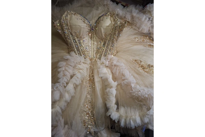 ALTERACIONES & COSTURA image 9