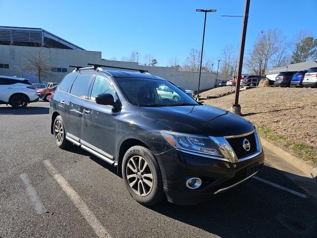$12225 : PRE-OWNED 2015 NISSAN PATHFIN image 2