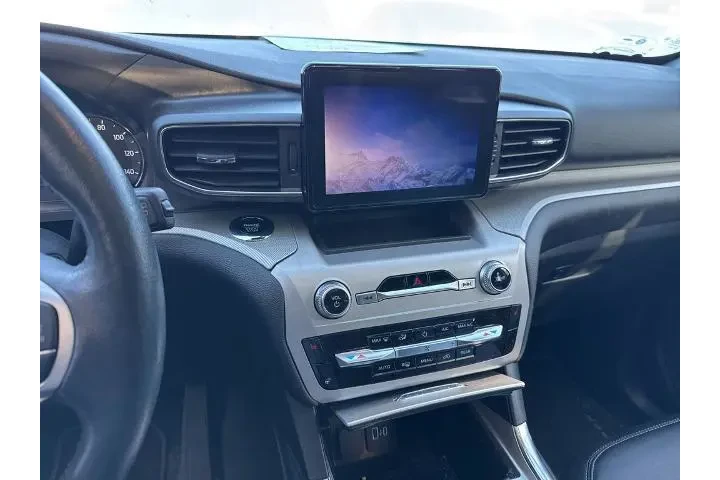 $30000 : Ford Explorer 2023 AWD XLT 4 image 9