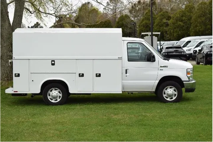 $18990 : Ford E-Series 2016 E-350 SD image 8