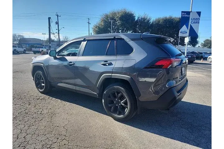 $26998 : Toyota RAV4 2024 LE 4dr SUV image 4