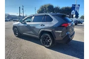 $26998 : Toyota RAV4 2024 LE 4dr SUV thumbnail