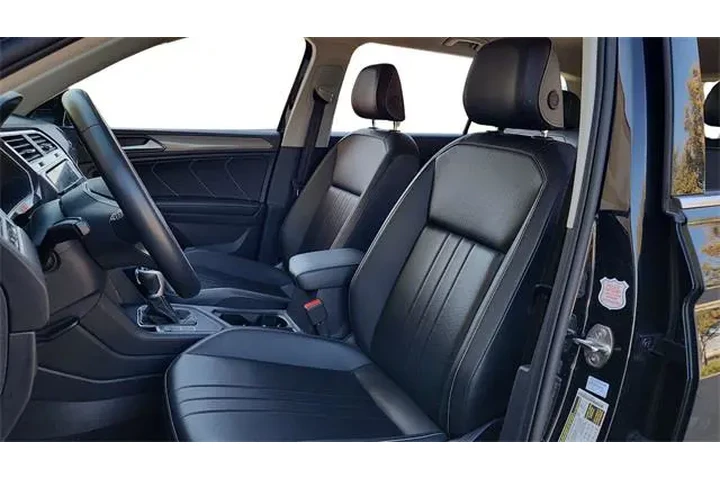 $20794 : Volkswagen Tiguan 2024 Wolfs image 10