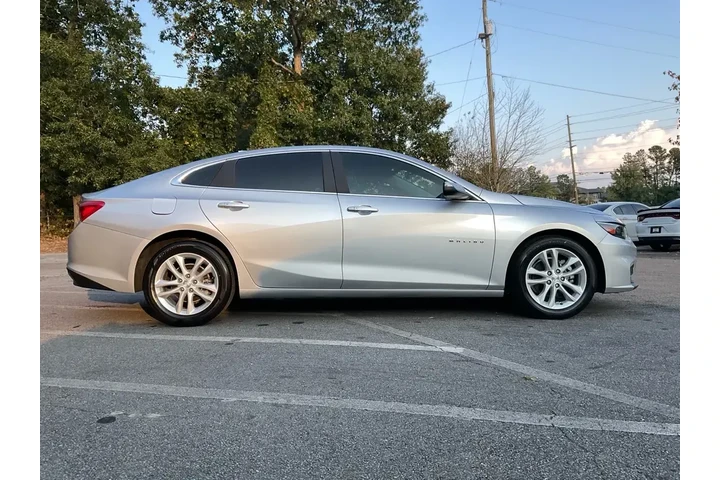 $10419 : Chevrolet Malibu 2018 LT 4dr image 4