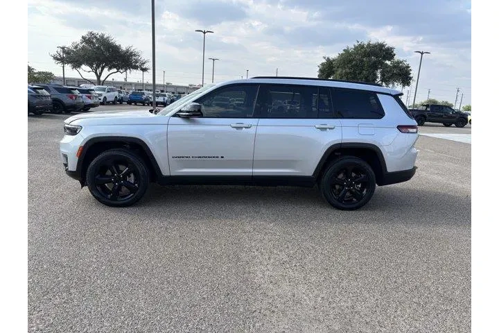 $38484 : Jeep Grand Cherokee L 2024 4 image 2