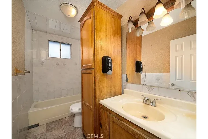 $1800 : 728 N Geneva St, Anaheim, CA 9 image 6