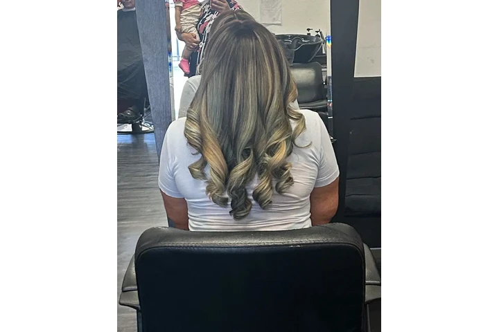 Diseño de color y corrección image 3