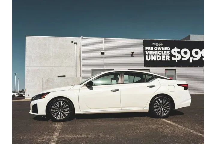 $19997 : Nissan Altima 2025 2.5 SV 4d image 3