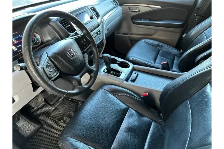 $19985 : Honda Pilot 2019 LX 4dr SUV image 9