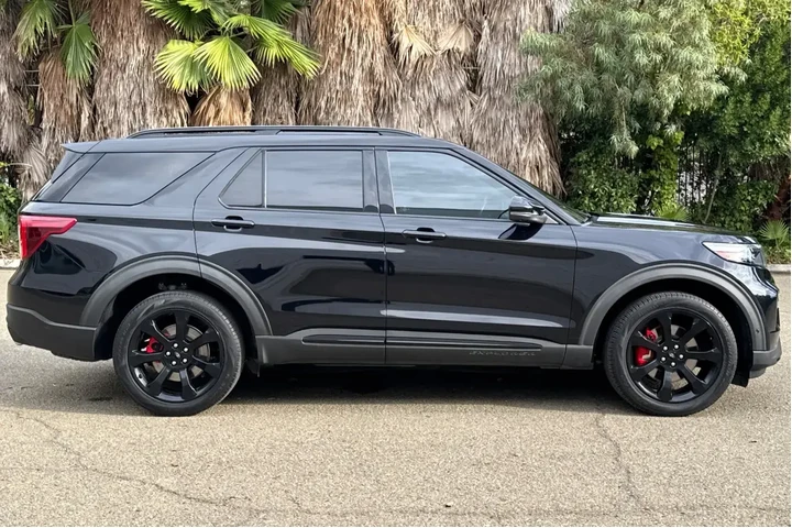 Ford Explorer 2022 AWD ST 4d image 2