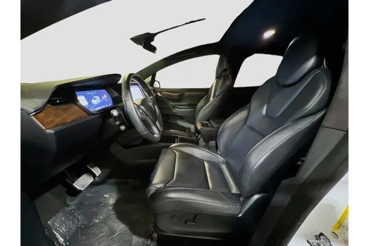 $30498 : Tesla Model X 2019 AWD 75D 4 image 9