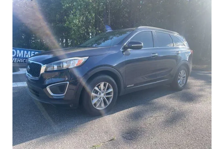 $12039 : Kia Sorento 2016 AWD LX V6 4 image 1