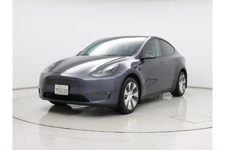 $27998 : Tesla Model Y 2022 AWD Long image 4