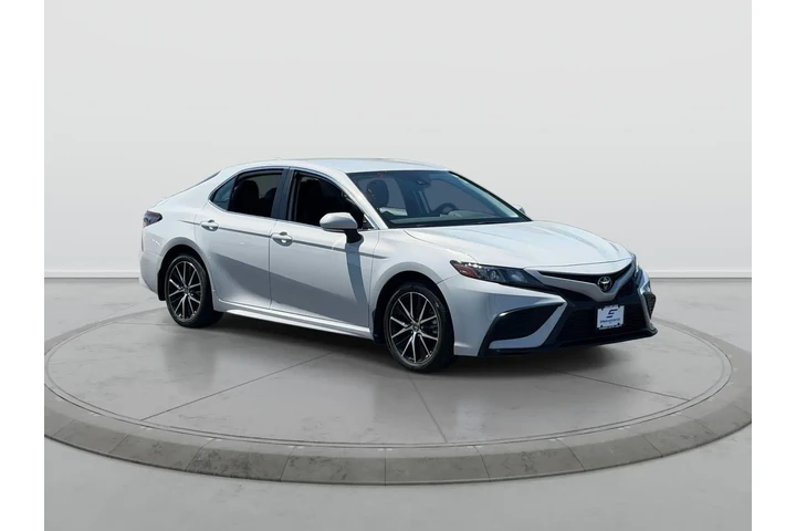 $26298 : Toyota Camry 2023 AWD SE 4dr image 1
