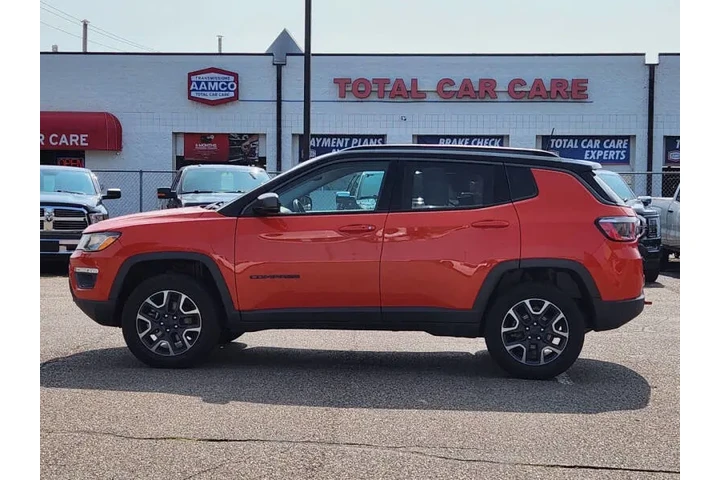 $14752 : 2019 Compass Trailhawk image 3