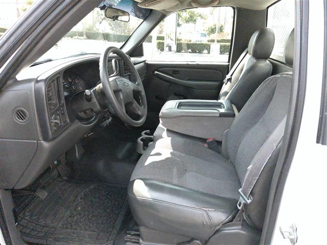 $12000 : 2005 Chevrolet silverado 3500 image 7