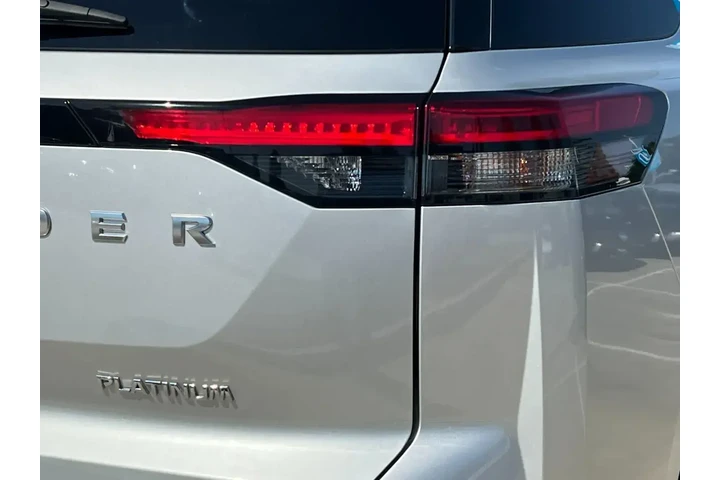 $32999 : Nissan Pathfinder 2023 Plati image 9