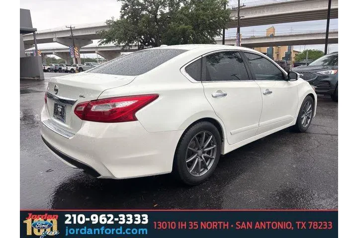 $11458 : Nissan Altima 2016 2.5 4dr S image 6