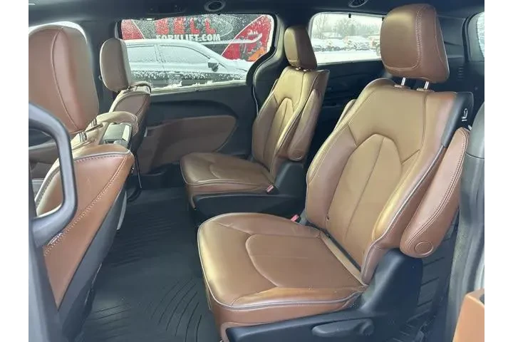 $26995 : Chrysler Pacifica Hybrid 202 image 9