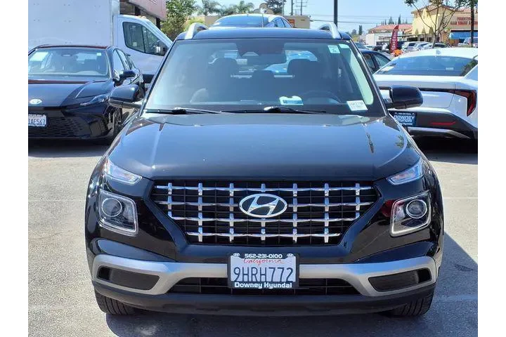$19609 : Hyundai VENUE 2023 SEL 4dr C image 2