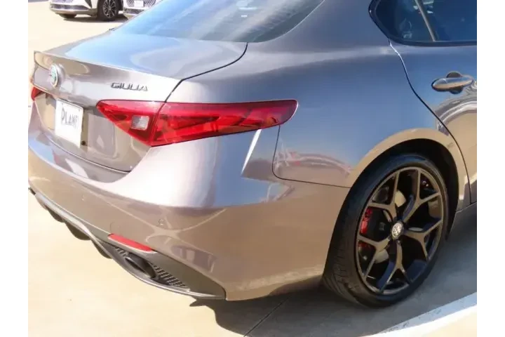 $19911 : Alfa Romeo Giulia 2020 Base image 10