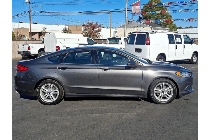 $10000 : 2018 Fusion SE FWD image 7