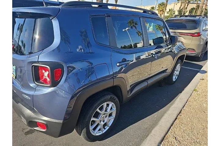 $19087 : Jeep Renegade 2022 4x4 Latit image 2