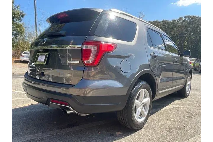 $10985 : Ford Explorer 2018 XLT 4dr S image 5