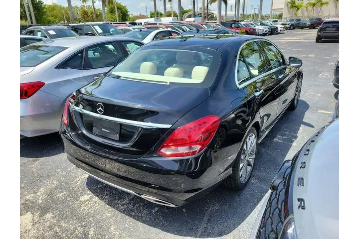 $17990 : Mercedes-Benz C-Class 2016 C image 4