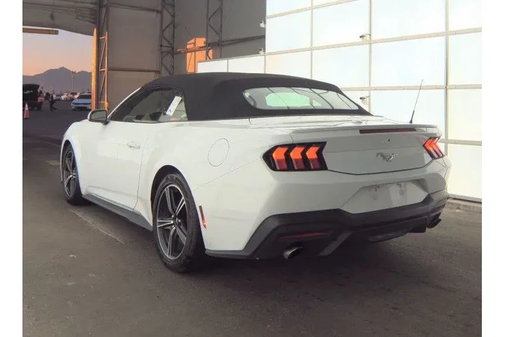$26696 : Ford Mustang 2024 EcoBoost P image 3