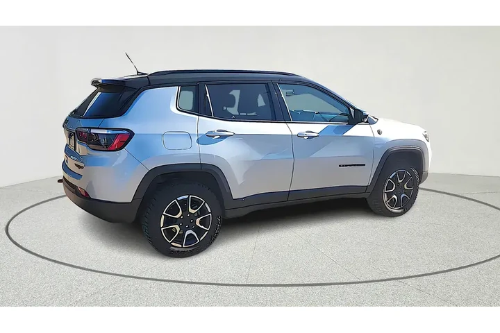 $19999 : Jeep Compass 2024 4x4 Trailh image 8