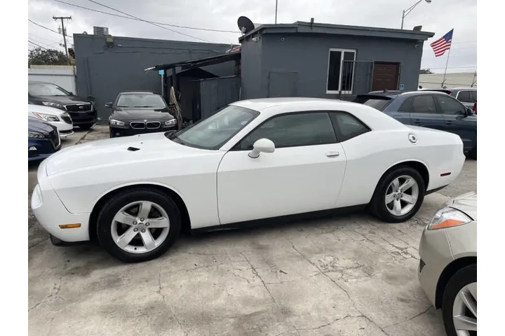 $9350 : 2014 Challenger SXT image 6