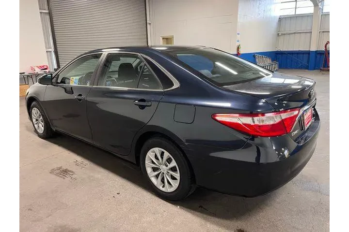 $18622 : Toyota Camry 2017 image 5