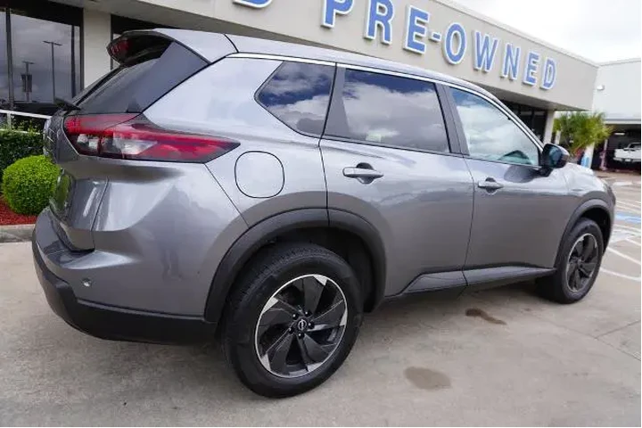$23288 : Nissan Rogue 2024 SV 4dr Cro image 6