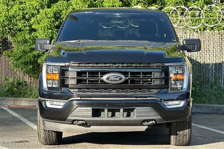 $37804 : Ford F-150 2023 4x4 XL 4dr S image 6