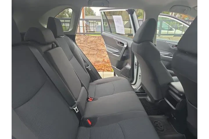 $17995 : Toyota RAV4 2020 AWD LE 4dr image 10