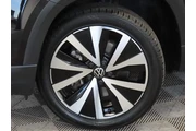 $20199 : Volkswagen Taos 2024 SE 4dr thumbnail