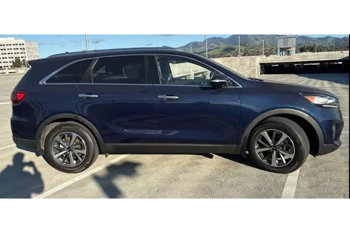 $19100 : Kia Sorento 2019 EX Sport 4d image 2