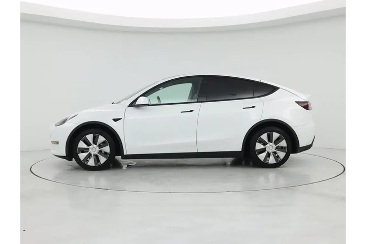 $29998 : Tesla Model Y 2022 AWD Long image 3