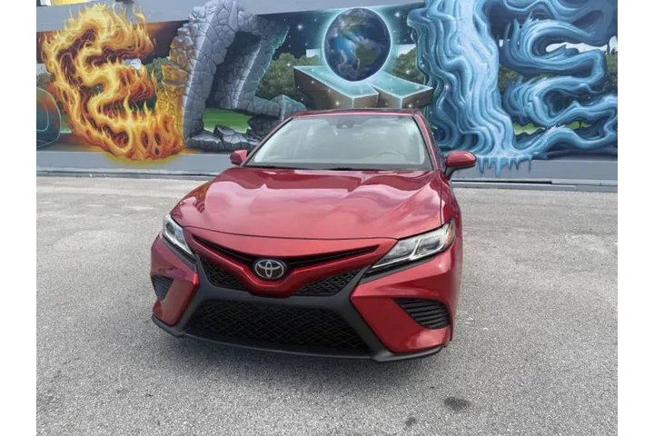 $16899 : 2019 Camry SE image 4