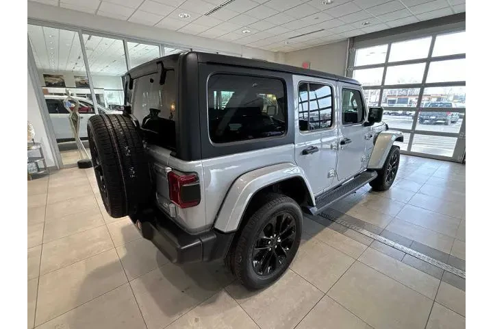 $29442 : Jeep Wrangler 2023 4x4 High image 3