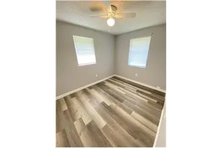 $1350 : Rental property with 2 bedro image 5