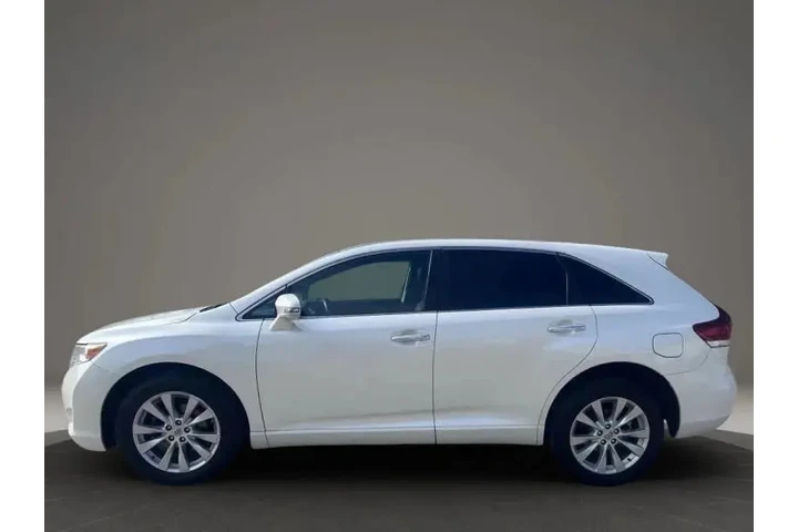 $10900 : 2014 Venza LE image 5