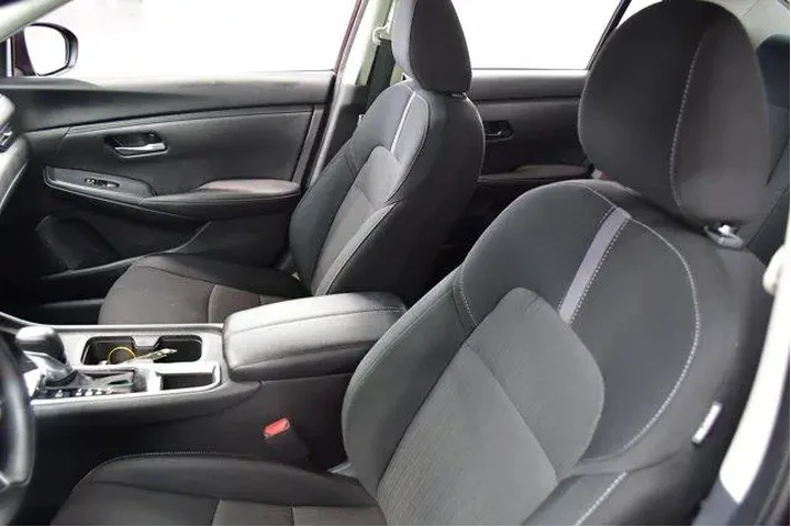 $19994 : Nissan Sentra 2025 SV 4dr Se image 8