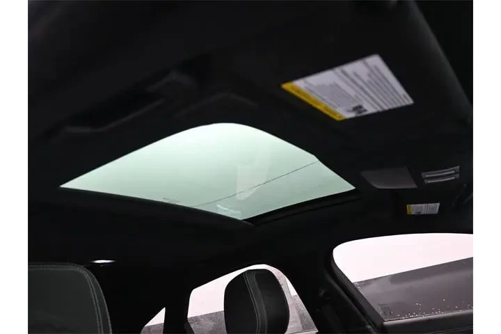 $25605 : Jaguar XF 2022 AWD P300 R-Dy image 9