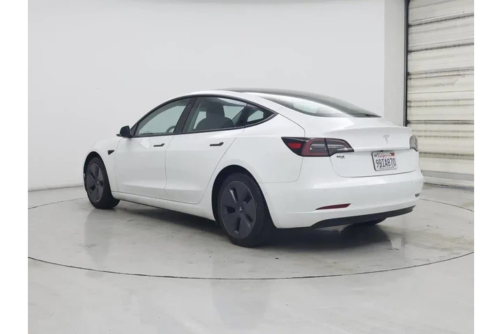 $26998 : Tesla Model 3 2022 4dr Sedan image 2